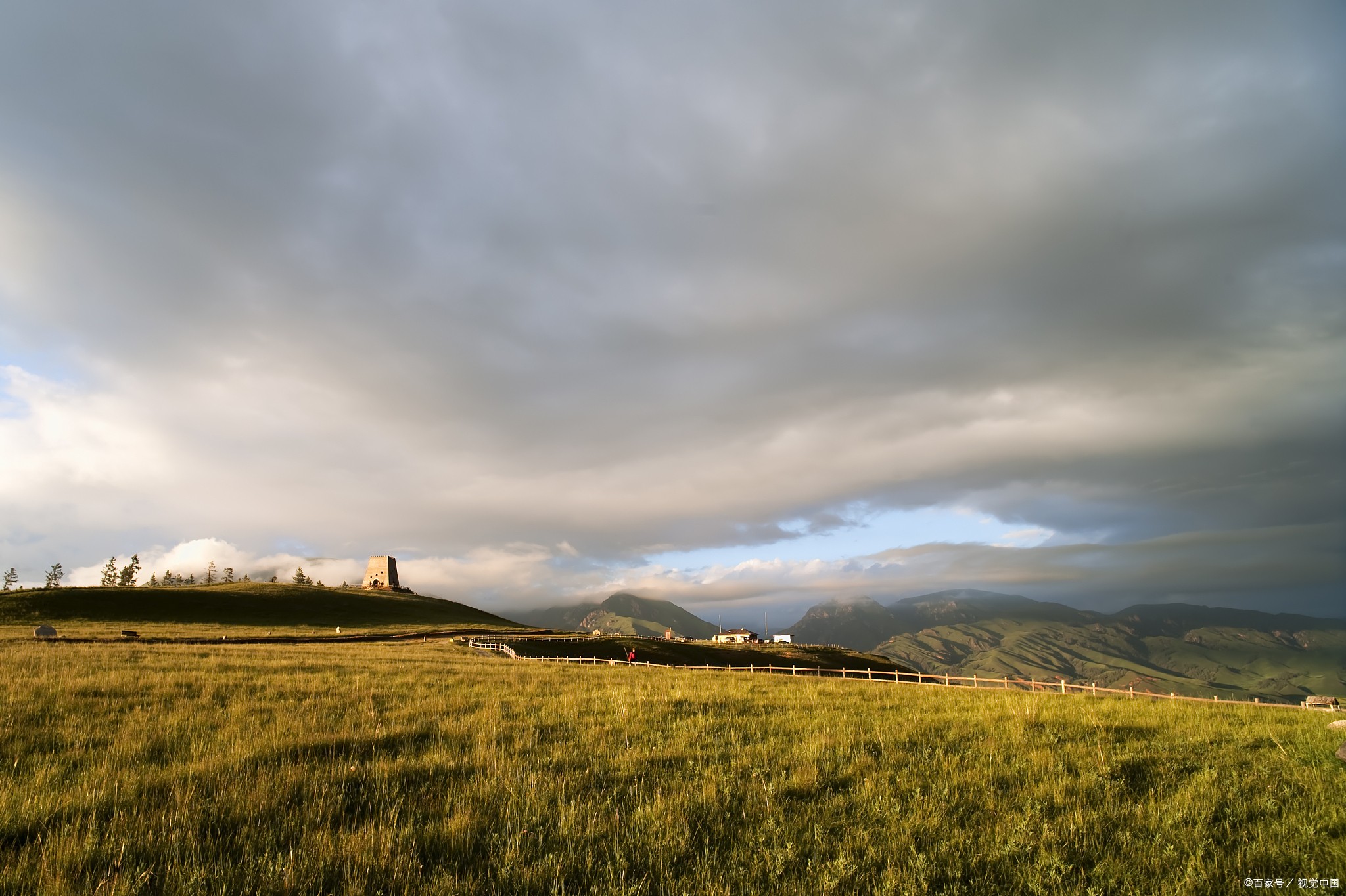 新疆旅游几月份去最好新彊4月低天气(新疆旅游几月份去最美)